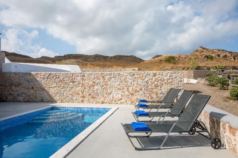 Desiterra Resort Suites & Villas Karterados  Exteriör bild