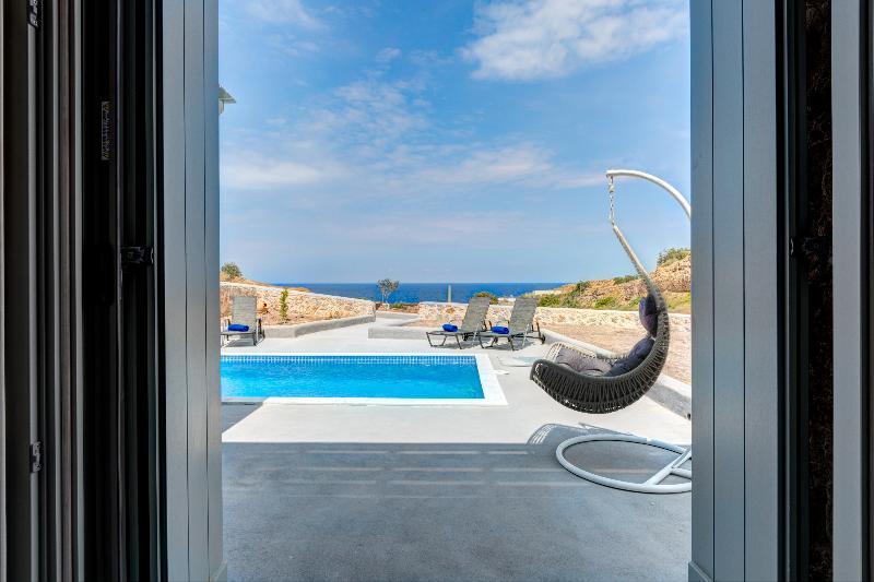 Desiterra Resort Suites & Villas Karterados  Exteriör bild