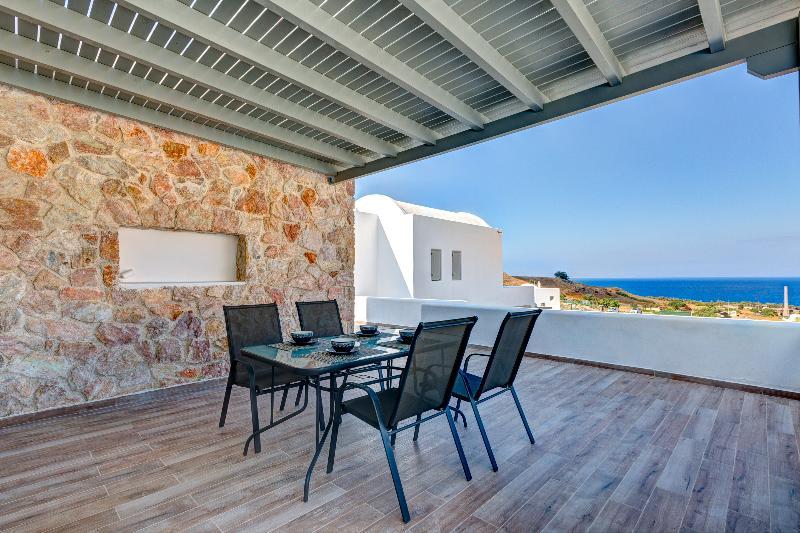 Desiterra Resort Suites & Villas Karterados  Exteriör bild