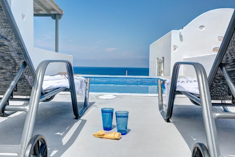 Desiterra Resort Suites & Villas Karterados  Exteriör bild