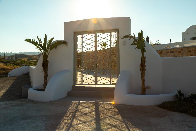 Desiterra Resort Suites & Villas Karterados  Exteriör bild